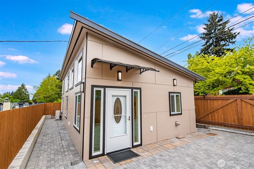 9438 24th Ave SW #B, Seattle, WA 98106 - MLS 2519975 - Coldwell Banker