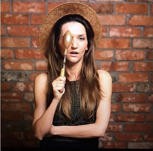 Jagna Niedzielska zamieniła togę na kuchenny fartuch