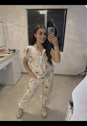 🥲🥲🥲 jajajaja mi súper poder es quedarme dormida en todas partes ayer en mi curso de auto peinados con @Maria José Múnera me iba durmiendo haciéndome una trenza😩😂🙃 #camigiraldomua #undiaenmivida #funnyvideos #undiaconmigo #maquilladoraprofesional