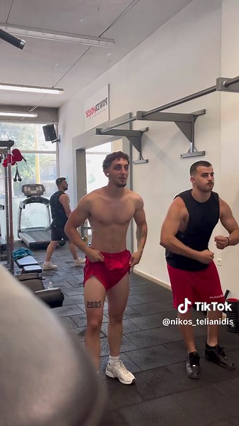 Bloopers #fyp #foruyou #gym #gymtok #bloopers