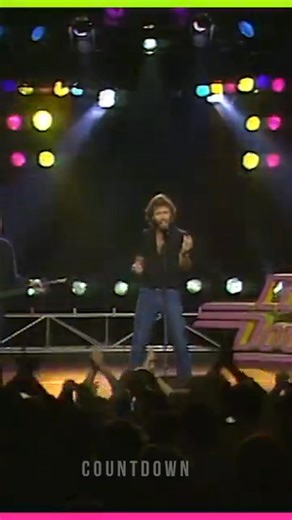 Adoro essa música!Sempre vou postar porque eu simplesmente amo eles #epocadeouro #BeeGees #barrygibb | Flash back, Saudades e recordações