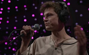 【Perfume Genius】—Full Performance (Live on KEXP)