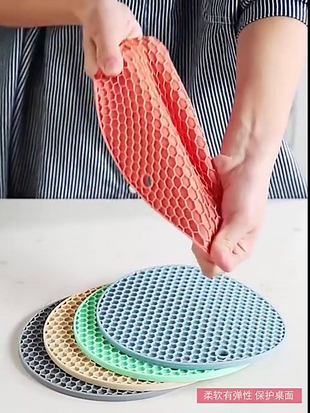 Extra Thick, Soft, Non-slip and Multi-purpose Silicon Insulator Mat / Coaster - Heat Resistant Pot Holder Hot Dishes Jar Opener Spoon Holder Food Grade Silicone - Size : Large (17.5cm) | Lazada