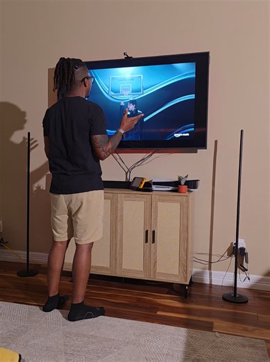 My Brother's First Reaction to Taemin's Performance