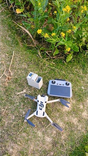 DJI RC-2 Remote Setup for Mini 4 Pro Drone ☺️🤗 #shorts​​​​​ #youtubeshorts​​​​​ #dji​​​​​ #djidro