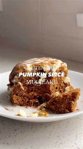 **2-Minute Pumpkin Spice Mug Cake 🎃🍁 | Easy Gluten-Free Fall Dessert!**