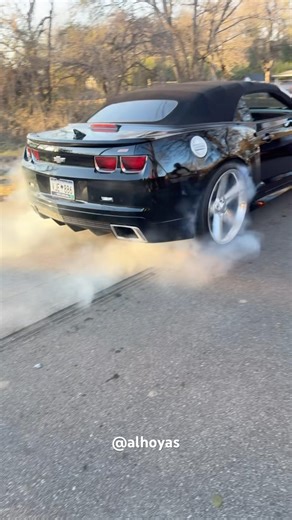 Camaro SS burnout #chevrolet #burnout #fypシ #chevy #viral