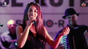 6.6M views · 80K reactions | Sunteți pregătiți pentru Surpriza 4️⃣ ❓ Dacă da, atunci click pe link-ul de mai jos pentru ⬇️CEL MAI NOU COLAJ ⬇️ Aștept părerile voastre 珞 https://youtu.be/Lv5uLLlNqQ0 #studior #tarafulrutenilor | Carmen Chindriș | Facebook