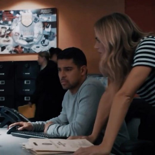 Torres and Bishop | Nick is surprised by Ellie [NCIS]