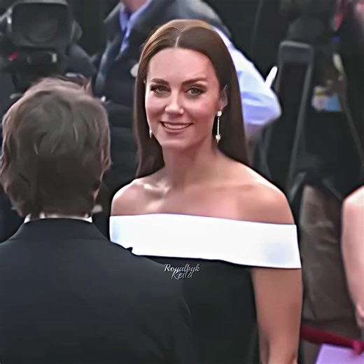 Finding the Royal Family Intro