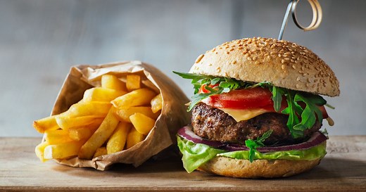 Cyril Lignac partage la recette de son burger maison