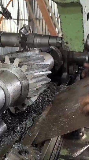 How a 3rd World Machinist Crafted a Massive Pinion Gear Shaft on Old Machines #13 | Videos live 6
