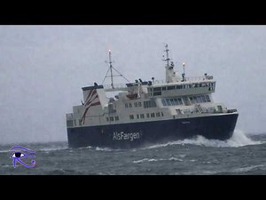 AlsFærgen Ferry M/F Fynshav arrives Fynshav/Als Oktober 2015 - A storm came on.