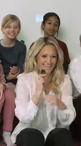 Und, wie viele Lieder habt ihr erraten? 🔍🎶 Nur noch 3 Tage, dann könnt ihr die schönsten Kinderlieder von mir endlich hören! ❤️ Ich freue mich! 🥰 #kinderlieder #helenefischer Mehr dazu: https://umg.lnk.to/DieSchoenstenKinderlieder | Helene Fischer