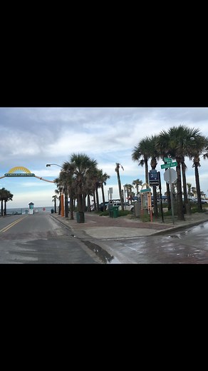 Happy Wanderers on Reels