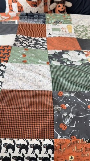 halloween patchwork quilt tutorial — part one 🦇👻🪾✨🕯️ thank y’all so much for all the love 🥹 I’m blown away by how many of y’all love my quilt as much as I do! here lies the tutorial for the quilt top — please reach out to me if you need additional help or if anything is confusing! part two coming soon — happy sewing 🖤 ©megs💕👏 #halloween #quilting #tutorial #sewing #halloweenquilt Part 1 | Quilt Patterns PDF