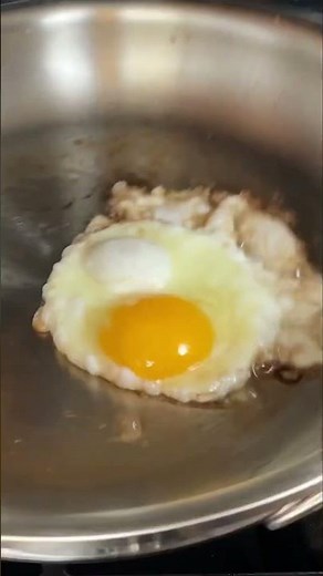 Perfect Eggs in a Stainless Steel Pan (Without Sticking)