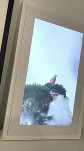 Experience photos in a beautiful new way with the new Meural WiFi Photo Frame. | Meural