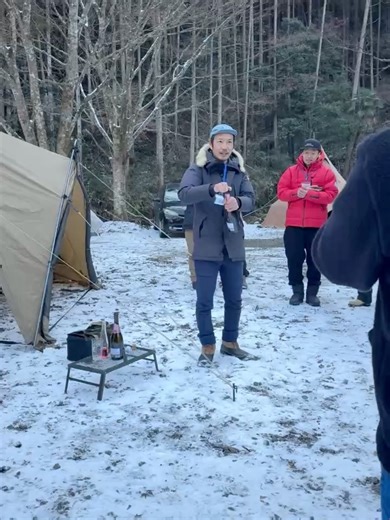 ヤマウラベース（大分県玖珠町） on Instagram: "新年最初のイベントとして @s.buzzcamp さんのバズキャンプオフ会をヤマウラベースで開催していただきました✨️ 私も参加させていただき皆さんと優勝できて最高の1年のスタートとなりました🎍🐴 バズキャンプinヤマウラベース2ndがもうから楽しみです！！ キャンプで優勝🍺✨️🍺 【１月空き状況 】 １０日(土)残り５枠 １１日(日)残り７枠 ２４日(土)残り９枠 ３１日(土)残り１０枠 【 ２月空き状況 】 ７日(土)残り８枠 １４日(土)残り８枠 ２１日(土)満員 ２２日(日)残り７枠 ２８日(土)残り９枠 【 ３月空き状況 】 ７日(土)残り９枠 １４日(土)残り１０枠 ２０日(金)残り１０枠 ２１日(土)残り１０枠 ２８日(土)残り８枠 その他、平日週末空きあります。 ＿＿＿＿＿＿＿＿＿＿＿＿＿＿＿＿＿＿＿＿ ヤマウラベース @yamaura.base 𖣰大分県玖珠郡玖珠町山浦1018-2 玖珠IC~20分 高塚IC~15分 慈恩の滝~