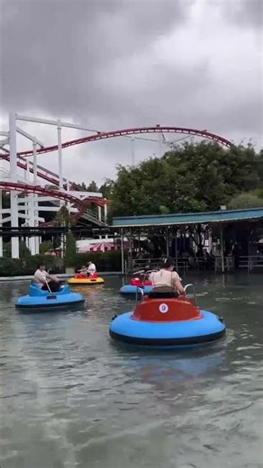Bumpy Car Ride at Dream World Bangkok🙈 #likesharesubscribe
