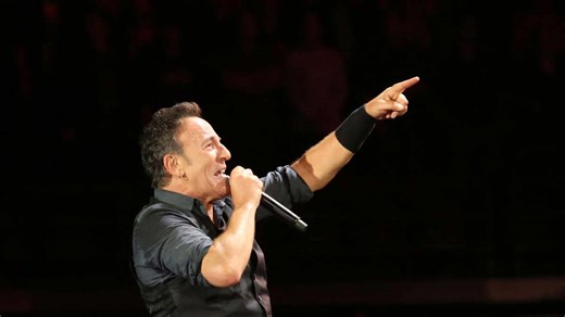 Watch Bruce Springsteen play 'Purple Rain' in Minneapolis