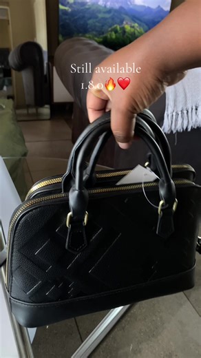 Stylish Handbags for Small Businesses