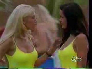 Brande Roderick as Leigh Dyer