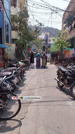 ముసుగుదొంగలా?🤣🤣 #viralreels #trendingreels #comedy #facebookreels #megarajendra #summerfashion #sundayfunday #function | Mega Rajendra