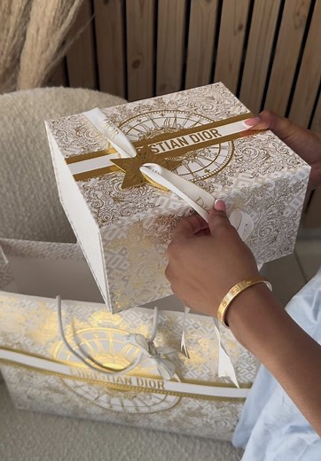 Unboxing the Dior Beauty Christmas Collection