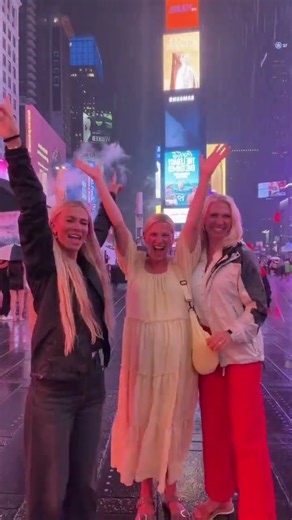 SWEETEN FAM MADE IT TO NEW YORK!!🏙️🗽matching in our favorite pajamas from goosebumpsshop