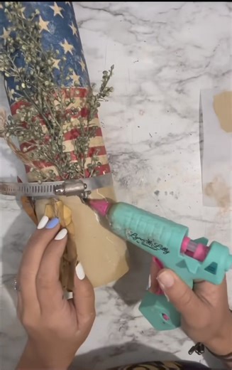 🧨PVC Pipe Firecracker DIY!! JUMBO SIZE! I made this a couple months back but wanted to show you all something unique!! 🤩 Are you ready for the 4th of July?! #crafts #diy #diyideas #americana #4thofjuly #decor | Lee Lexi Creations