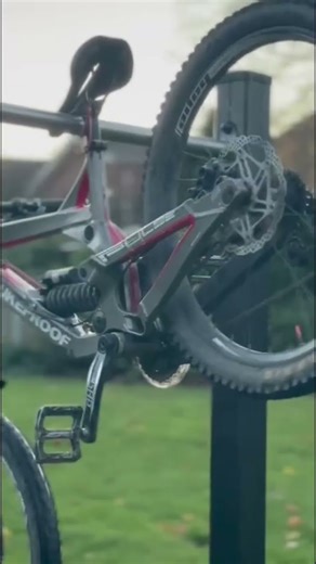 Nukeproof dh #mtb #downhillmtb #jumps #bikelife #speed