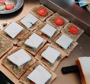 1.2M views · 4.7K reactions | Most Loaded Bread Pakoda ever at Bindra Pakodewala, DDA Market, Hari Nagarr, New Delhi | Street Food Recipes | Facebook