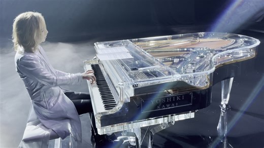 Practicing the piano..練習中。 Yoshiki 全国販売 開始 http://c.cocacola.co.jp/real_xy/ #YOSHIKI #リアルゴールドXY #RealGoldXY #RealGoldX #RealGoldY #コカコーラ #cocacola #xjapan #piano #ピアノ #NothingIsImpossible | Yoshiki