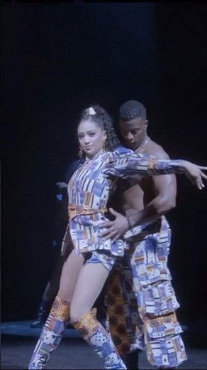 All American | 5x18 | Spencer & Olivia dance together at GAU’s Fashion Show