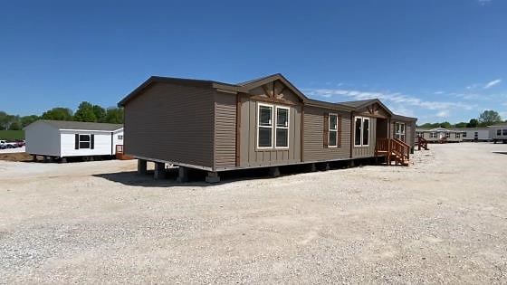 "Yule" by Deer Valley Homebuilders | 3 Bed, 2 Bath Mobile House Tour