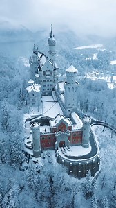 Neuschwanstein Castle 📍Schwangau, Germany 🎥 ✨ by Tom Jünemann @tom_juenemann [IG] 🎶 Ramin Djawadi•A Song of Ice and Fire via: https://bitly.ws/VLIP | Art, Craft & Architecture