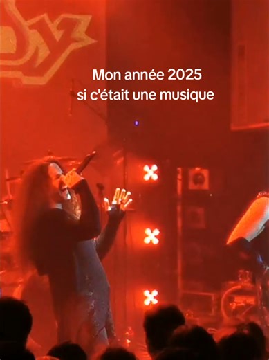 🎁🎉 Joyeuses fêtes à tous.tes ! Merci de me suivre dans mon expression non récurrente de l'amour de la musique & dans mes expérimentations des algorithmes des réseaux sociaux. Chanson d'illustration :