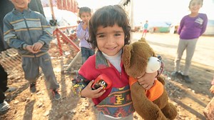 37K views · 612 reactions | From fluffy teddy bears to huggable puppy dogs, stuffed animals make great WOW items for your shoebox gifts, and they're easy to collect all year long. Get more gift ideas here: https://sampur.se/2SPwRYL | Operation Christmas Child | Facebook