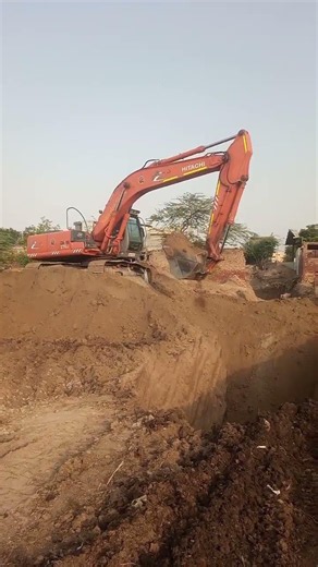 Hitachi Excavator Working on Pipeline | Heavy Machine Power 🔥🚧