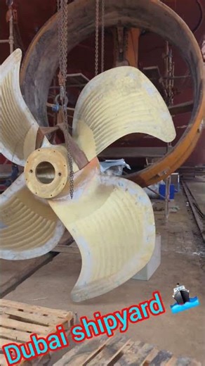 You Won’t Believe the Size of This Ship Propeller ! Vessel Propeller Installation in Dubai ⚙️🌍