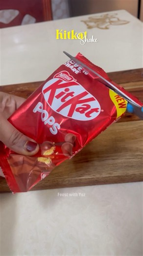 Sweet, creamy & chocolatey bliss 🤤🥤 Make this chilled KitKat Shake now!