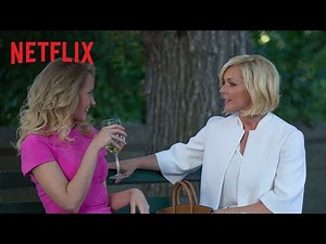 Unbreakable Kimmy Schmidt Season 2 Sneak Peek - Anna Camp - Netflix [Singapore]