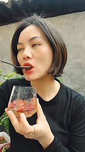 Bột sắn dây mix cùng táo đỏ, kỷ tử tăng cường Nội tiết tố, bổ sung Estrogen tự nhiên. Thay thế bữa ăn sáng vừa giúp giữ dáng mà lại đẹp da. | Lê T.Long Dược Liệu