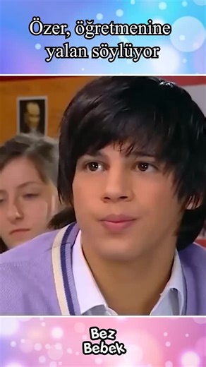 Bez Bebek on Instagram: "Bez Bebek, Focus Film imzalı, ilk bölümü 20 Eylül 2007 tarihinde yayımlanan Türk yapımı fantastik, komedi, çocuk ve dram türündeki televizyon dizisidir. Dizinin yapımcısı Nilgün Sağyaşar, yönetmeni ise Serpil Kurtça’dır. 3. sezonda Hakan karakteri değişmiş ve Tan Sağtürk’ün yerine Alpay Kemal Atalan geçmiştir. Toplam 3 sezondan oluşan dizi, 2 Nisan 2010 tarihinde yayımlanan 101. bölümü ile final yaparak sona erdi. Tekrarları ise, 1 Ağustos 2018 tarihinden itibaren a2’de 