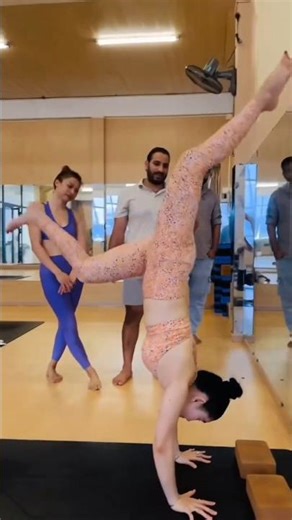 handstand challenge 😲 #calisthenics #handstandhold #fitnesschallenge #challenge #shorts