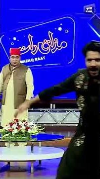 Imran Ne Amma Ji Ke Haath Choom Liye #shortsfeed #mazakraat #imranashraf #zaranoorabbas