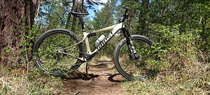 Test: Ghost Lector Advanced – citeľne iný | MTBIKER magazín
