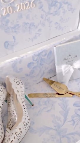 Bridal Keepsake Trunk for Bride to Be Wedding Day Luxury Gift With Last Name Present for Niece Heirloom Wedding Memory Veil Storage Box Gift - Etsy