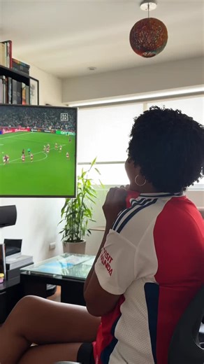 Marisella Joya on Instagram: "DIOS MÍO el Arsenal - Corinthians 🤯 #futfem #leahwilliamson #arsenalwomen #corinthians #fifawcc"